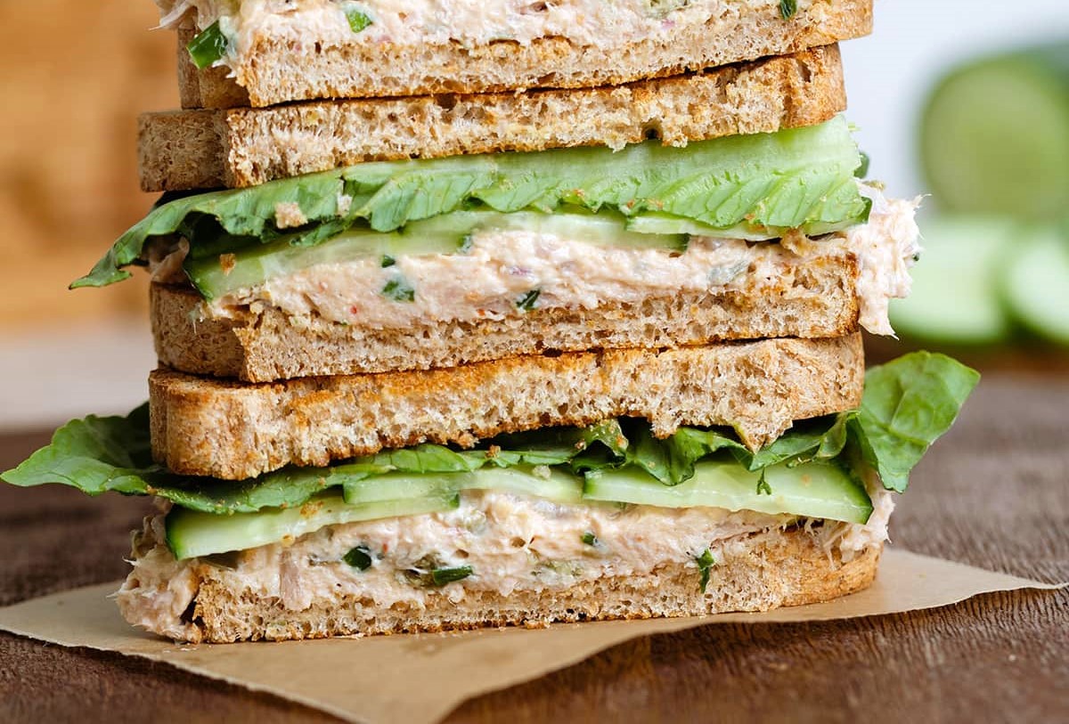nutritional value of tuna sandwich