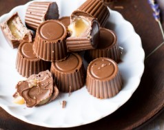milk chocolate covered caramelsv